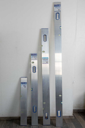 Уровень 4 глазка (2 вертикальных и 2 горизонтальных) 2000 мм